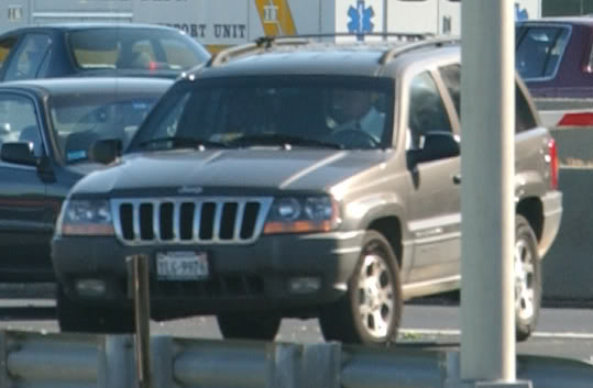 Likely federal agent in Jeep Cherokee near staged Pentagon cab scene